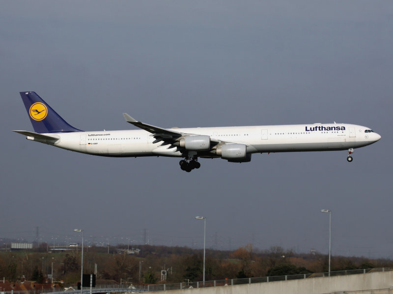 A340-600  D-AIHP  