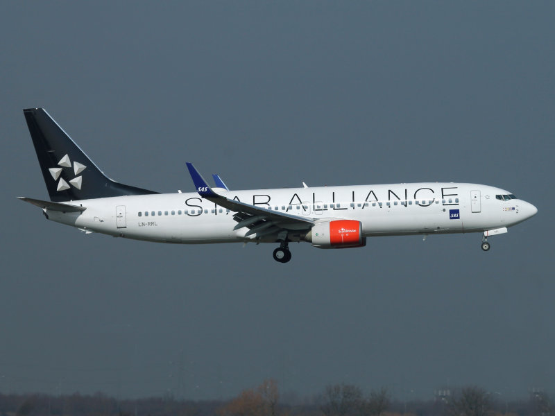 B738 LN-RRL