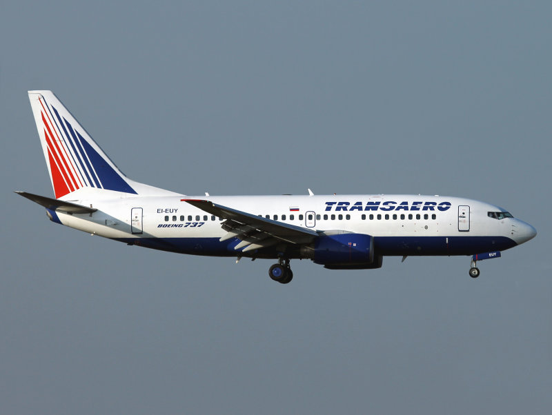 B737-700  EI-EUY  