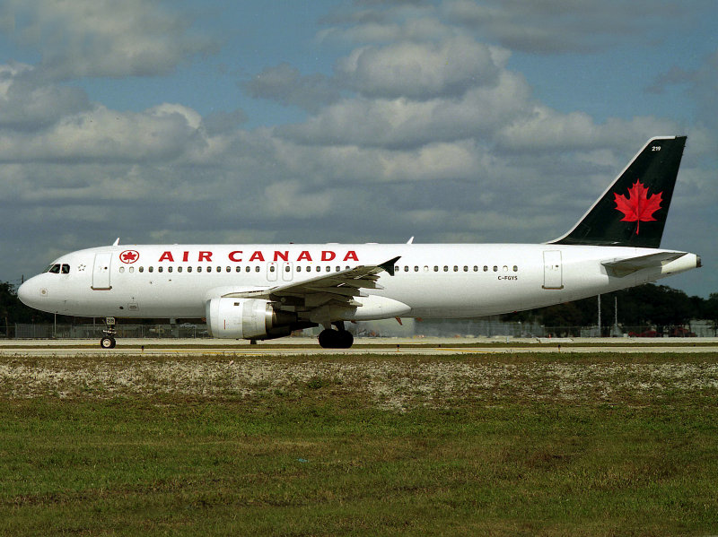 A320  C-FGYS 
