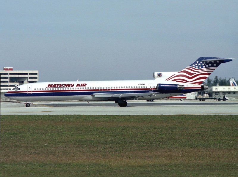 B727-200 N203AV
