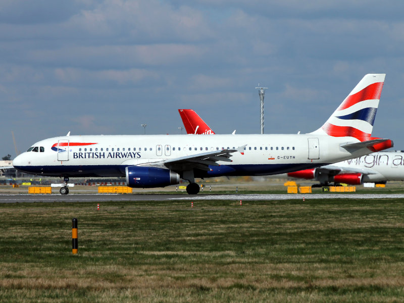 A320  G-EUYH 