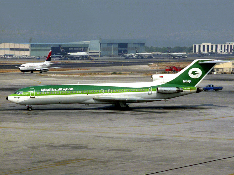 B727-200  YI-AGR  