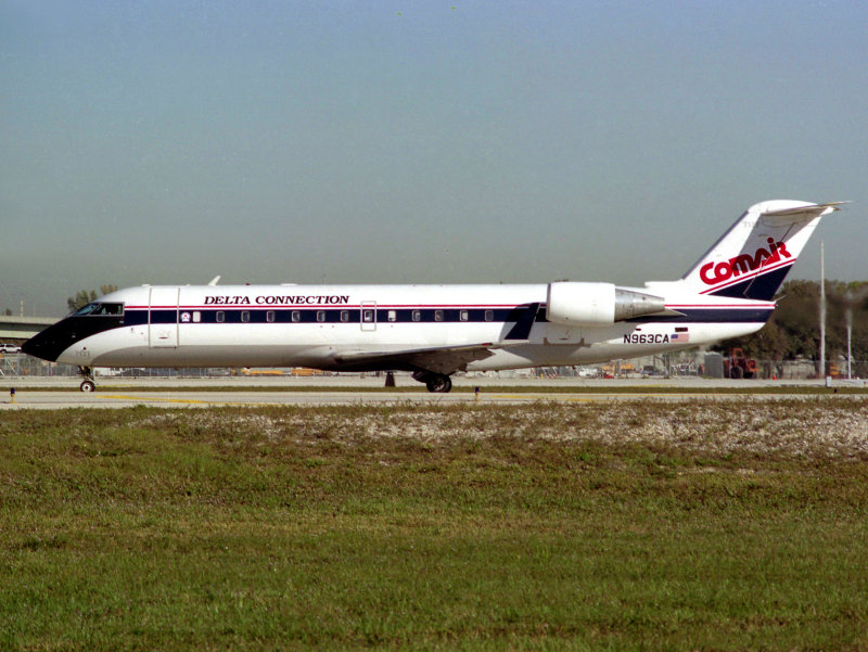 CRJ-600 N963CA