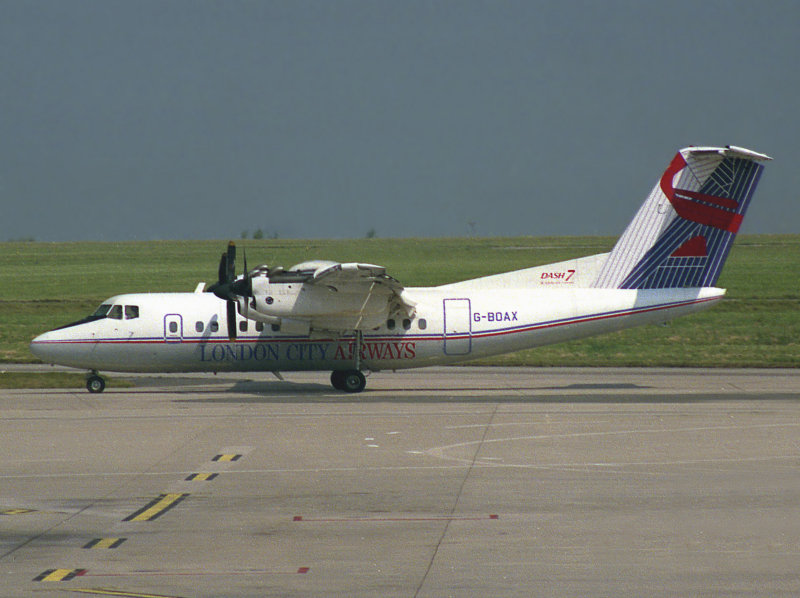 DHC-7  G-BOAX  
