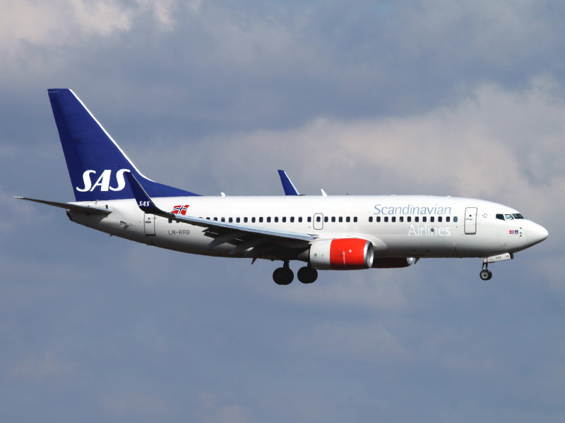 B737-700  LN-RRB  