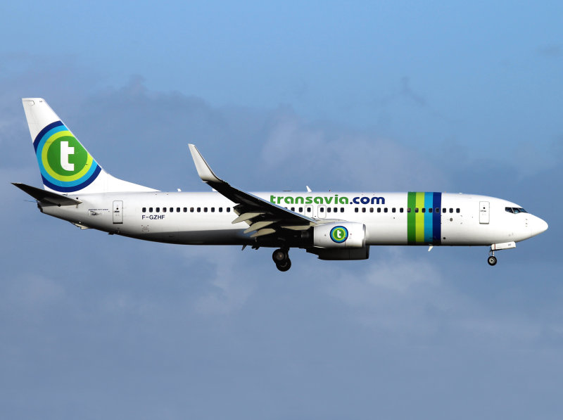 B737-800  F-GZHF  