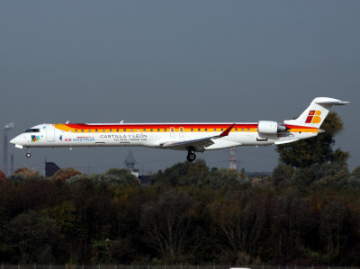 CRJ-1000  EC-LJX