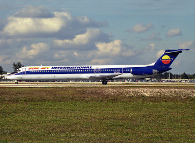 MD-82  N212SJ 