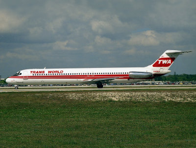 DC9-40  N418EA  