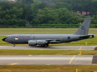 KC-135  752 