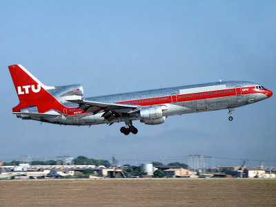 L-1011 TriStar N323EA