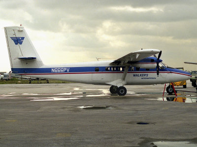 DHC-6  N666PV  