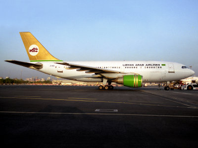 A310-200  JY-AGU  