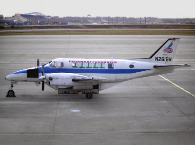 Beech 99  N261SW  