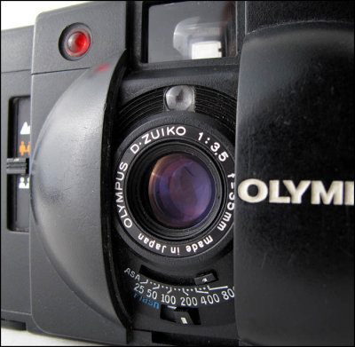 03 Olympus XA2.jpg