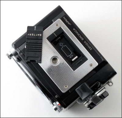 09 Bronica ETRS Body.jpg