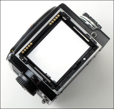 04 Bronica ETRS Body.jpg