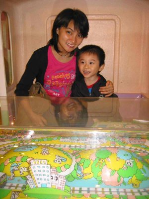 19_8_06f.jpg