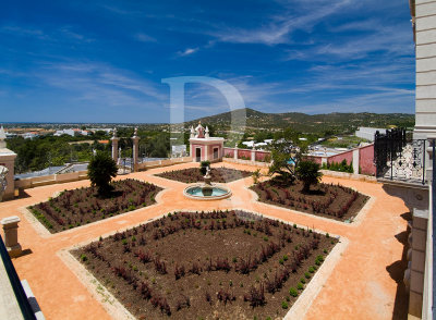 Palcio de Esti com os seus Jardins, Fontes e Estaturia (IIP)