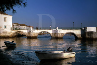 A Ponte Sobre o Rio Gilo (2004)