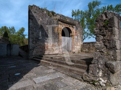 Restos da Capela do Convento de Santa Clara (Imvel de Interesse Pblico)