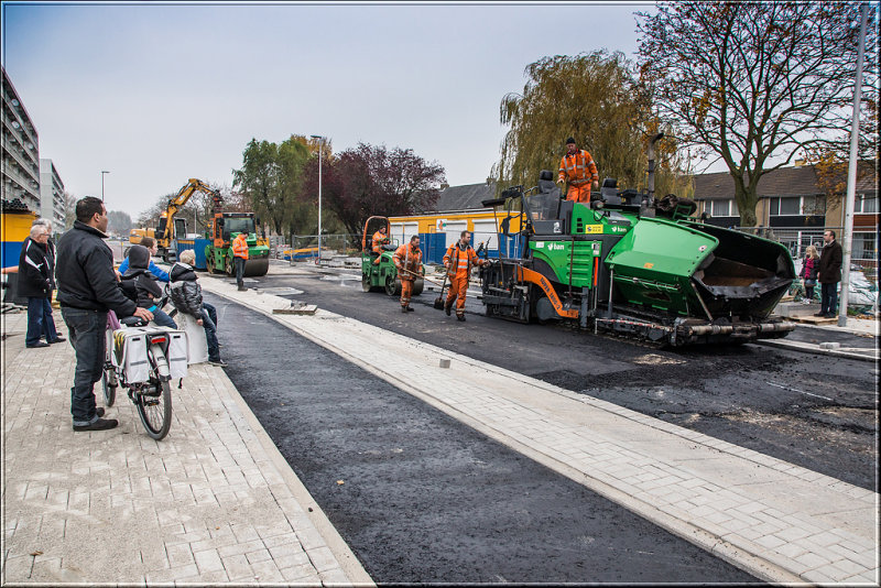 Asfalteren 2e Deel Willem van Duvenvoordestraat gestart!