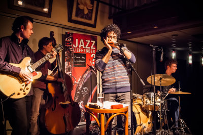 Het  'Gypsy Jazz' Trio Indifference