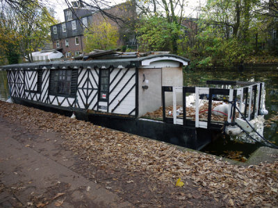 Along Regent's Canal...in the Autumn...
