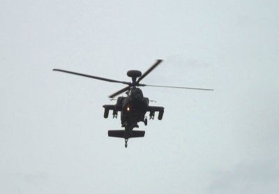 APACHE  HELICOPTER