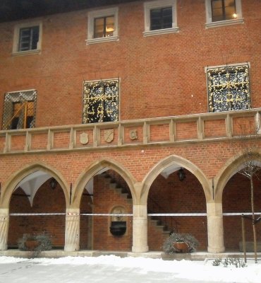 THE OLD JAGIELLONIAN UNIVERSITY COURTYARD