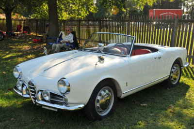 1959 Alfa Romeo Giulietta Spider by Pinin Farina (2 words until 1961), owned by Glen Drew, Rockville, MD (7134)