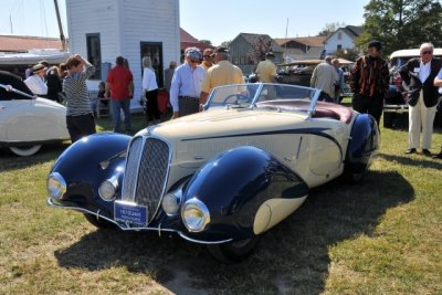 1937 Delahaye 135M Roadster by Figoni & Falaschi, owned by Malcolm Pray, Greenwich, CT; that's Pray on far right (6640)