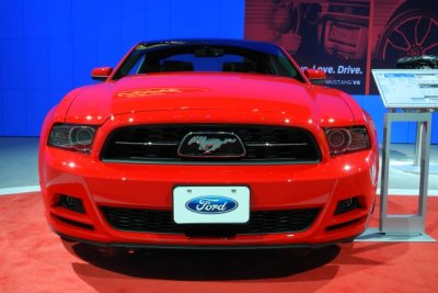 2013 Ford Mustang V6 (5674)