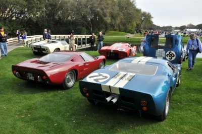 1968 Ford GT40 Mk. III and a 1964 Ford GT40 Prototype Lightweight (9542)