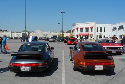 From left, 1988 Porsche 911 Carrera and 1977 Porsche 911 Carrera Turbo (7496)