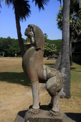 lion head beast 1.jpg