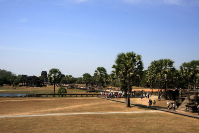 distance between two enclosures.jpg