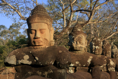 deities at the entrance.jpg