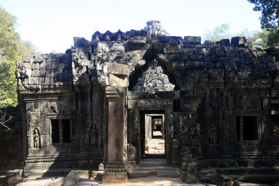 Entrance to enclosures.jpg