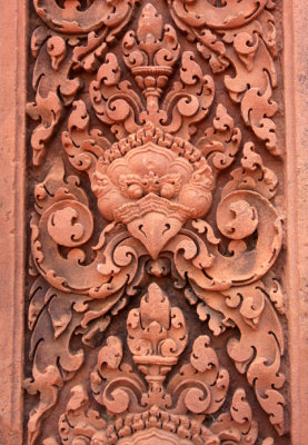 carvings in Banteay Srei 2.jpg