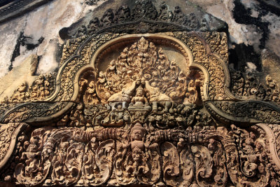 carvings in Banteay Srei 3.jpg