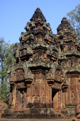 chapels in Banteay Srei 2.jpg