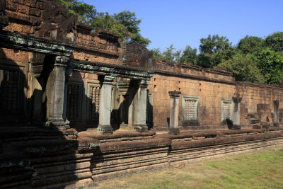 Wall of Banteay Samre.jpg