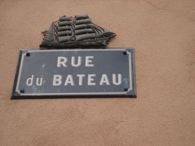 Je vous mne en bateau