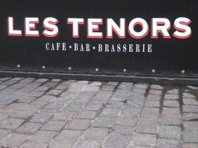 Contrairement aux basses, les tnors ont le privilge d'avoir leur caf