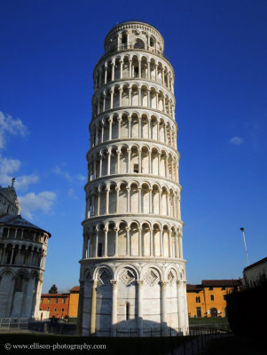 the leaning tower of Pisa