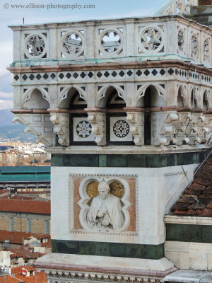 detail of the Campanile di Cattedrale di Santa Maria del Fiore 
