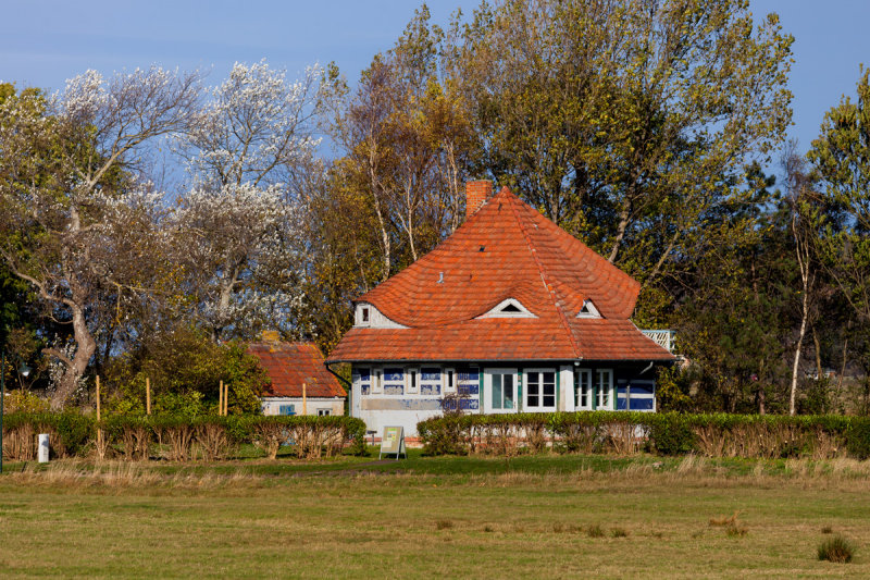 Crazy little house near Vitte