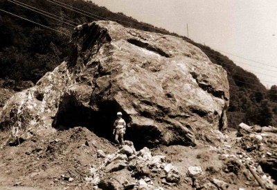 Morceau de montagne sur la route